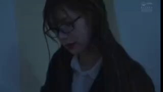 北京爱情故事电视剧【旺仔牛逼糖】骚气萌妹子酒店多种道具自慰大秀，大黑牛跳蛋换着玩近距离特写尿尿