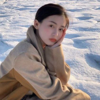 Alice Redlips 精英伴游女郎的太空口交